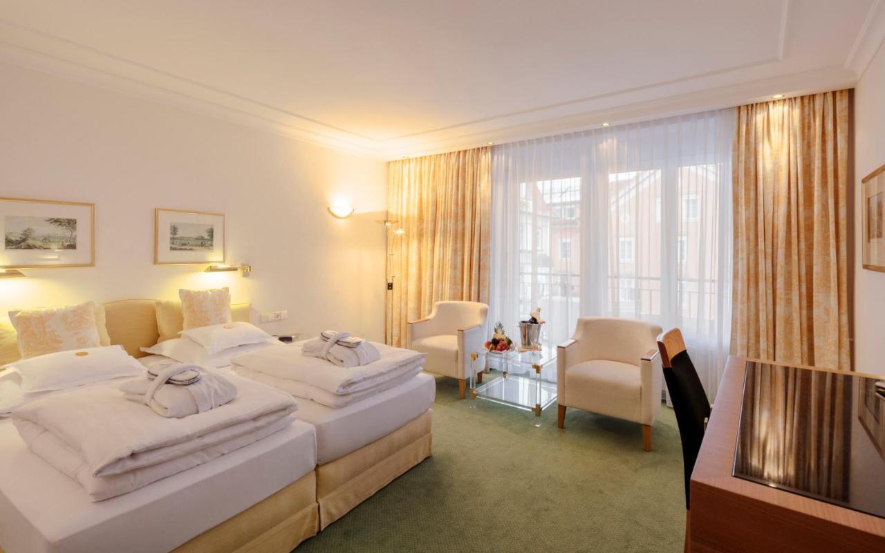 拜耶里斯彻酒店 林道 外观 照片 A typical hotel room