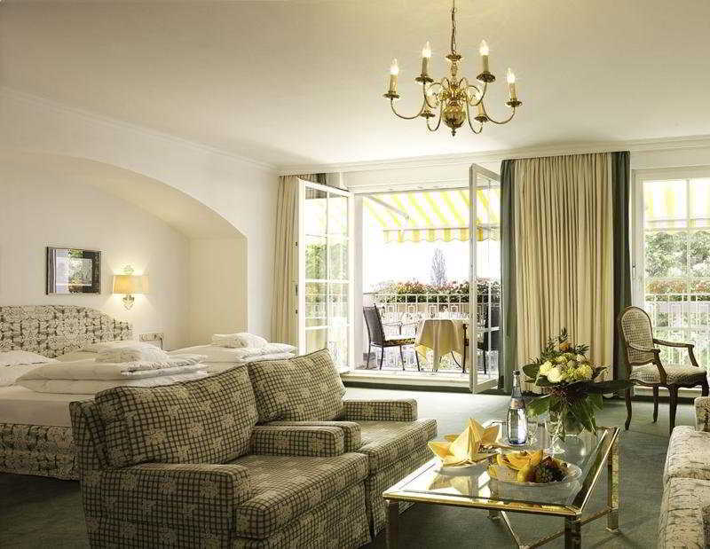 拜耶里斯彻酒店 林道 外观 照片 A suite at the Hotel de Paris