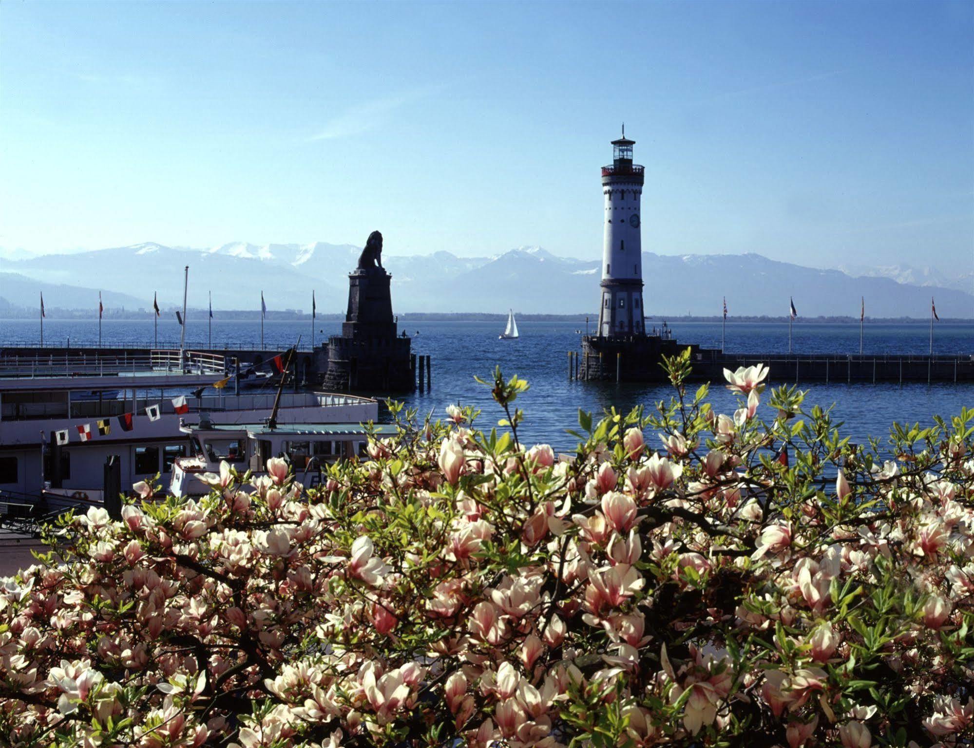 拜耶里斯彻酒店 林道 外观 照片 The lighthouse at the port of Papeete