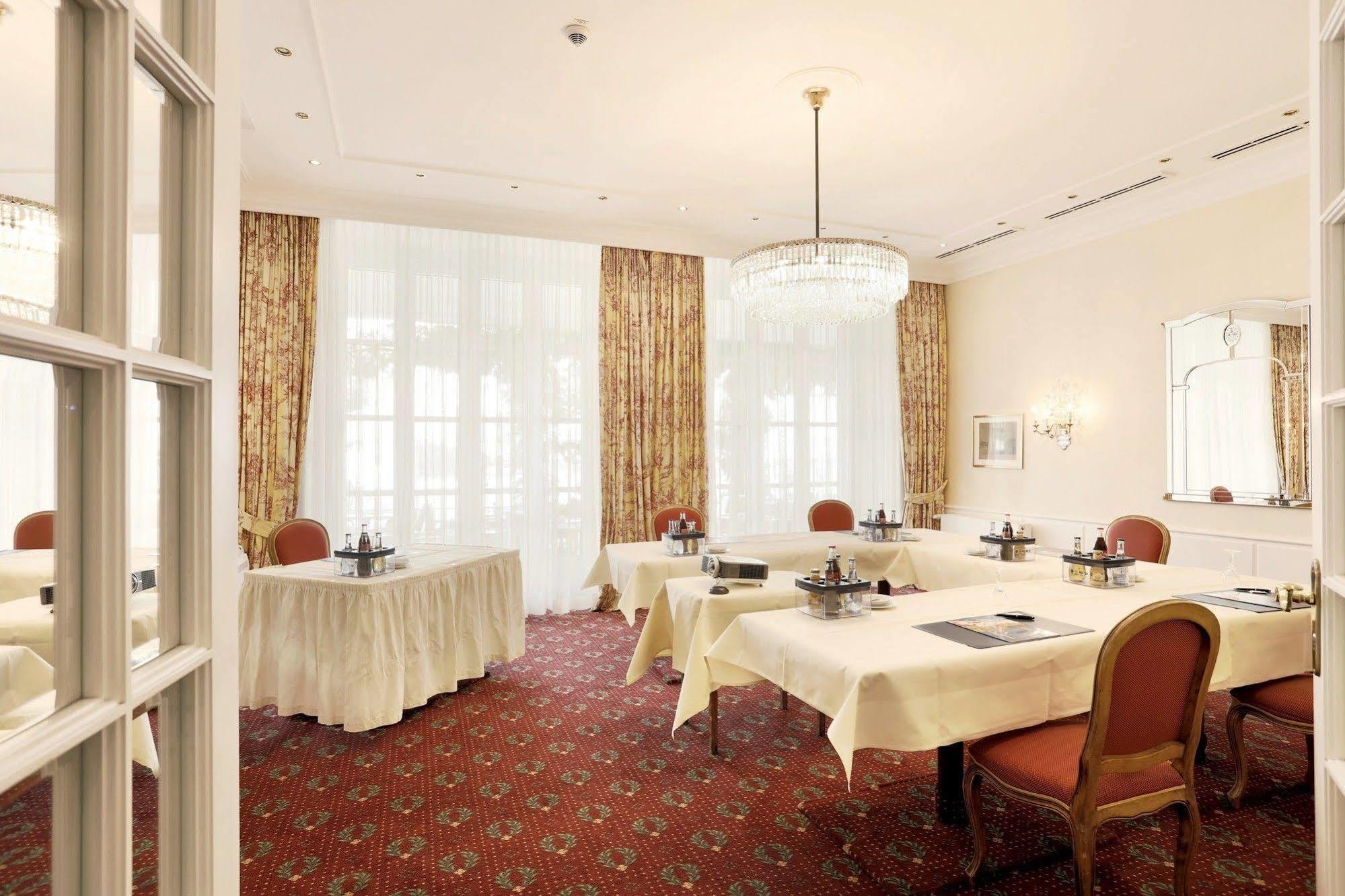 拜耶里斯彻酒店 林道 外观 照片 Meeting room